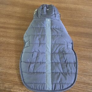 NWOT SILVERPOOCH Gray Quilted Dog Jacket Hooded Size Medium
